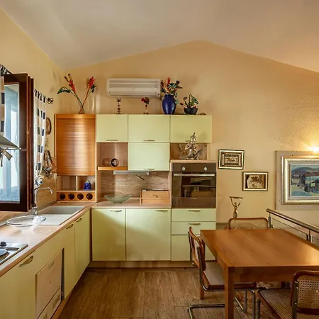 Suave Sani With Shared Pool Villa